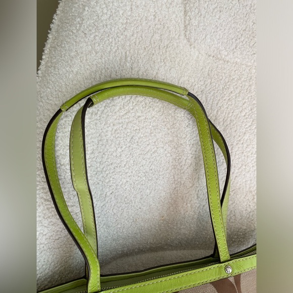 Vintage Coach Signature Stripe Tote Bag, style, in khaki and apple green NWOT - Picture 4 of 13